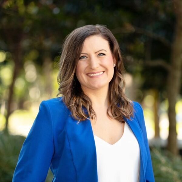 Dr Kirstine Bell